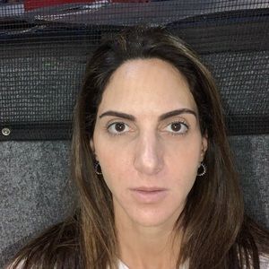 Meet your Posher, Leslie